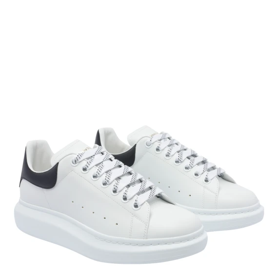 Sneakers White