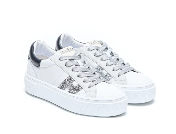 Sneakers White