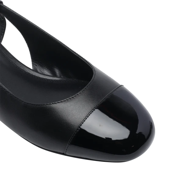 Flat shoes Black