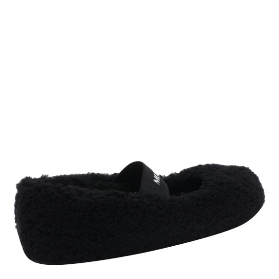 Flat shoes Black
