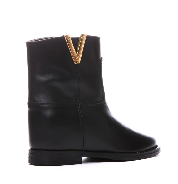 V BOOTIES