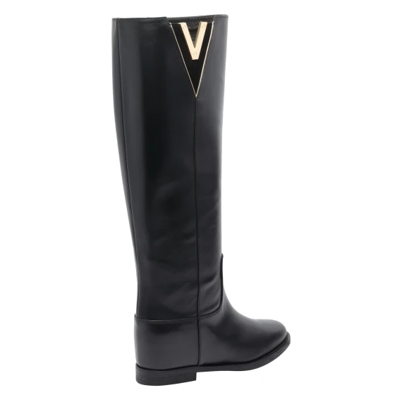 V BOOTS