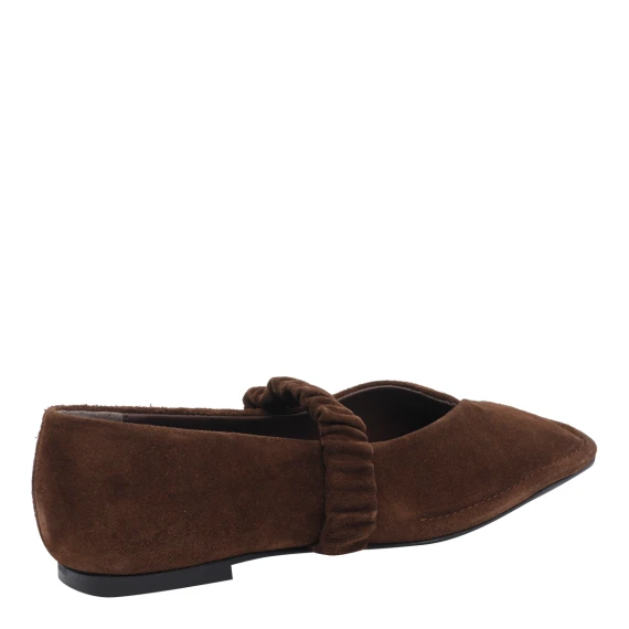 Flat shoes Brown
