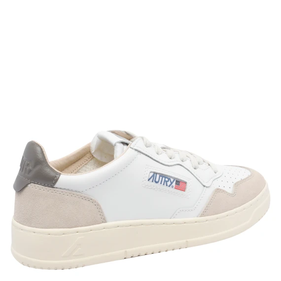 MEDALIST LOW SNEAKERS