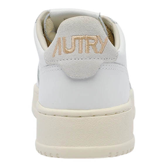 MEDALIST LOW SNEAKERS