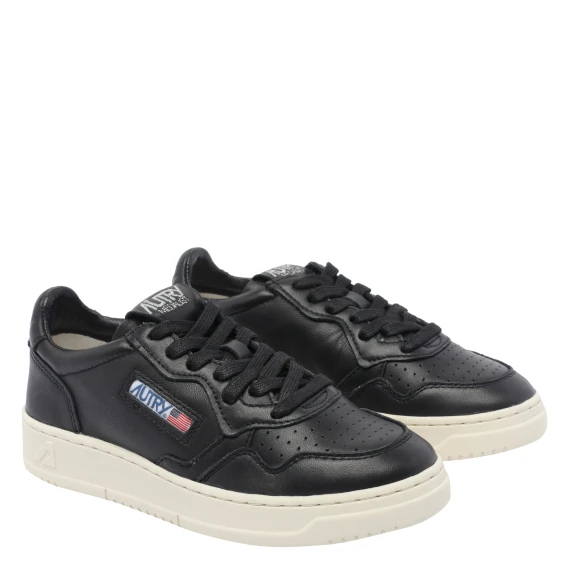 MEDALIST LOW SNEAKERS