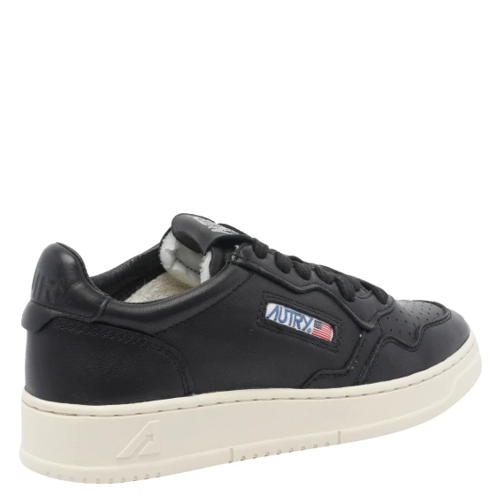 MEDALIST LOW SNEAKERS