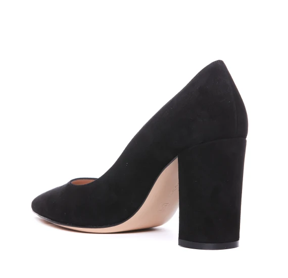 With Heel Black