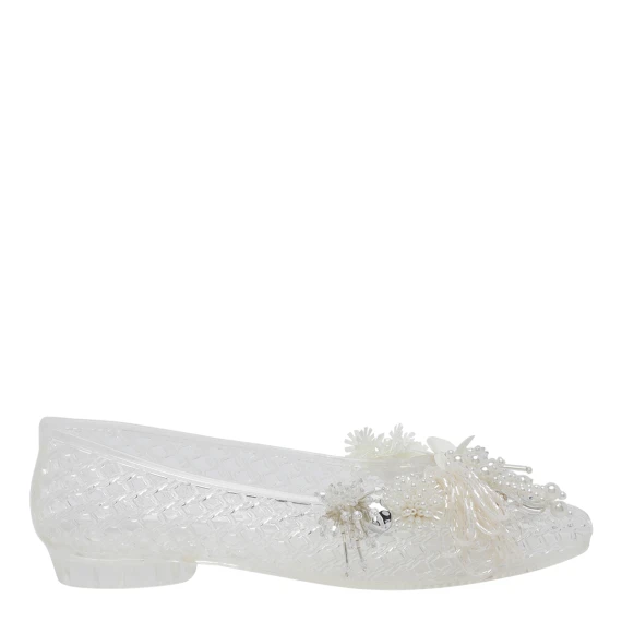 Flat shoes White