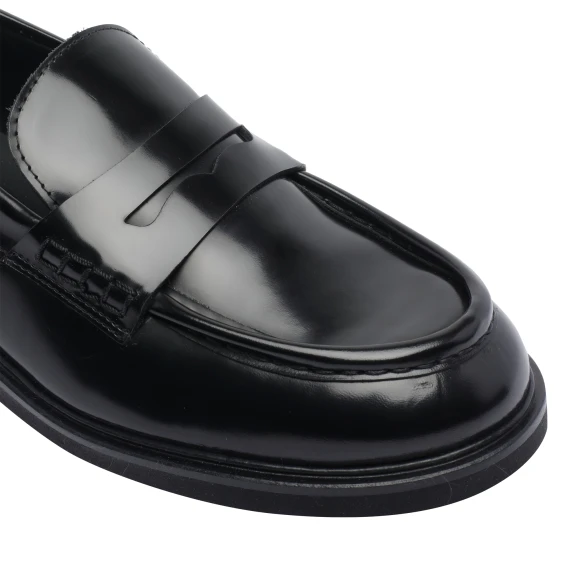 POEVE Scarpe basse Nero