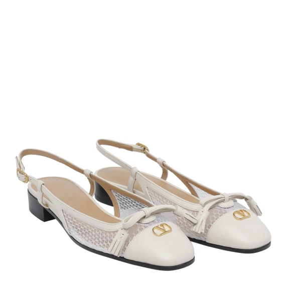 Flat shoes White